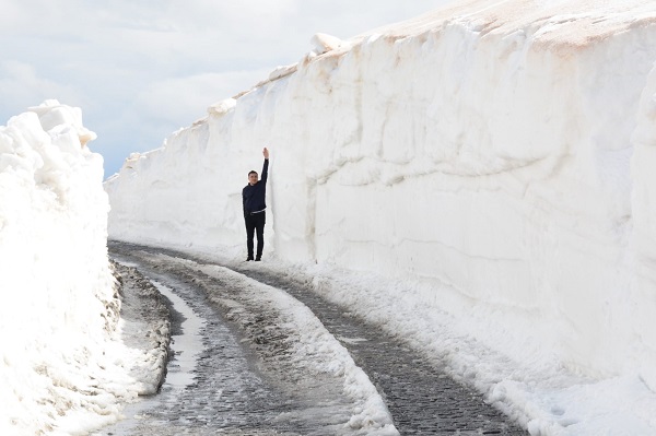 Foto - Nisan ayında kar kalınlığı 5 metreyi buldu