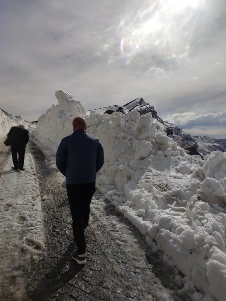 Foto - Nisan ayında kar kalınlığı 5 metreyi buldu