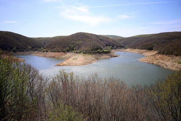 Foto - Nisan yağmurları can suyu oldu! Kuruma noktasına gelen o barajın son hali