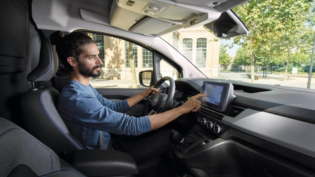 Foto - Nissan Townstar, elektrikli ve benzinli seçenekleriyle sahnede! Fiyatıyla dudak uçuklattı!