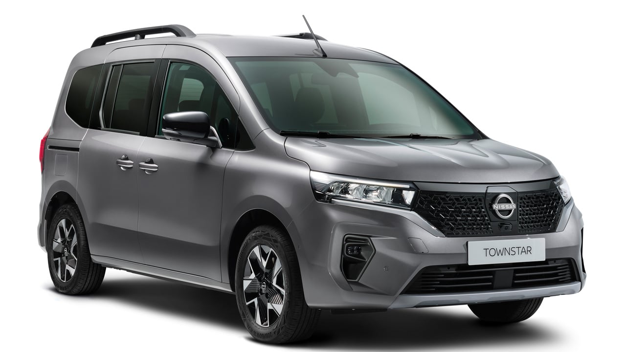 Foto - Nissan Townstar, elektrikli ve benzinli seçenekleriyle sahnede! Fiyatıyla dudak uçuklattı!