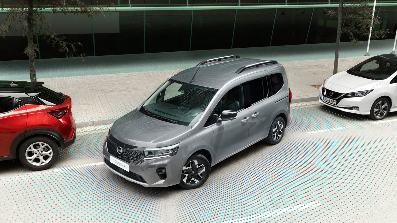 Nissan Townstar, elektrikli ve benzinli seçenekleriyle sahnede! Fiyatıyla dudak uçuklattı!