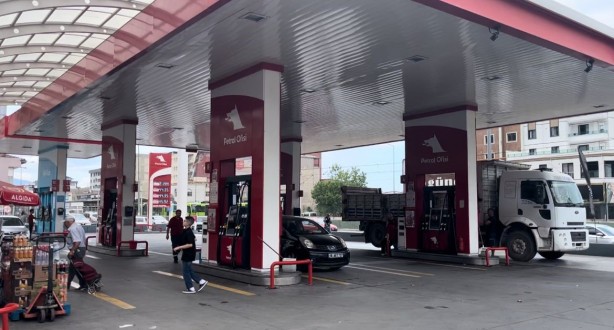 ‘Niye çöp atıyorsun?' dedi, 15 kişiden dayak yedi