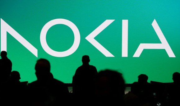 Efsane geri döndü! Nokia'dan tarihte ilk 