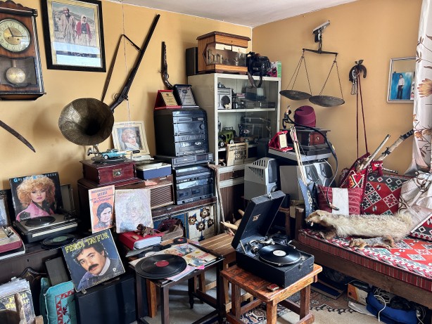 Foto - Nostaljiyi sokaklarda yaşatıyor! İşte karşınızda Hataylı Kara Murat