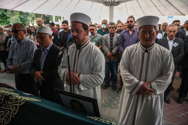 Foto - NTV spikeri Özlem Sarıkaya Yurt gözyaşları içinde son yolculuğuna uğurlandı