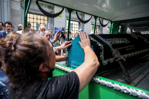 Foto - NTV spikeri Özlem Sarıkaya Yurt gözyaşları içinde son yolculuğuna uğurlandı