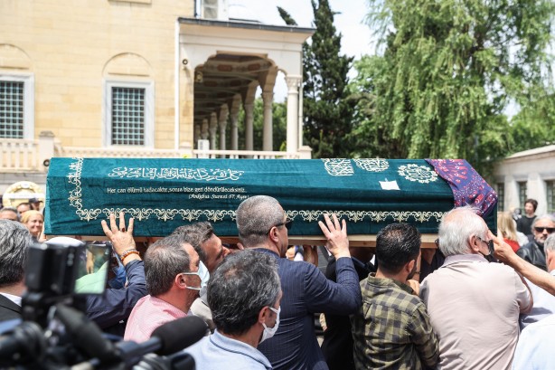 Foto - NTV spikeri Özlem Sarıkaya Yurt gözyaşları içinde son yolculuğuna uğurlandı