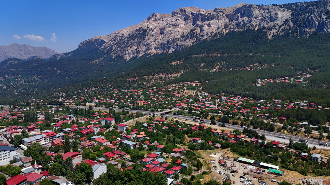 Foto - Nüfus 20 kat arttı! Kent boşaldı dağlar doldu