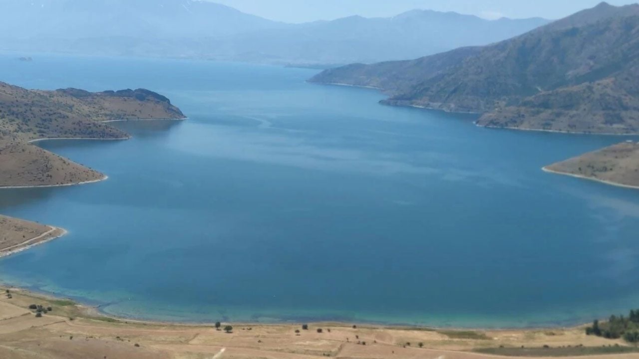Foto - Nuh Tufanı iddiasına arkeologdan dikkat çeken cevap! Van Gölü’nün altında 11 bin yıllık şehir mi var? 