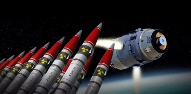 Nükleer silahlar uzayda mı? ABD'nin iddialarına Putin cevap verdi