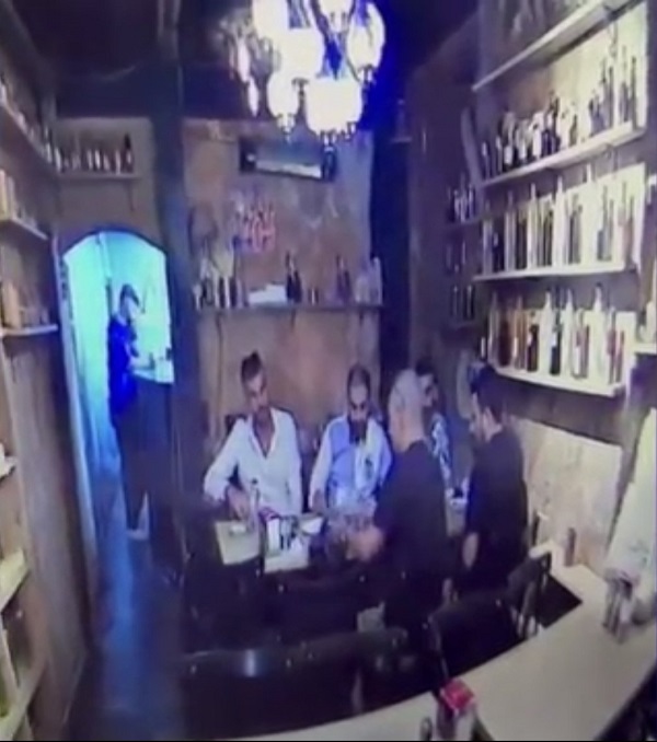 Foto - O anlar kameralara yansıdı! İstanbul’da film gibi dolandırıcılık