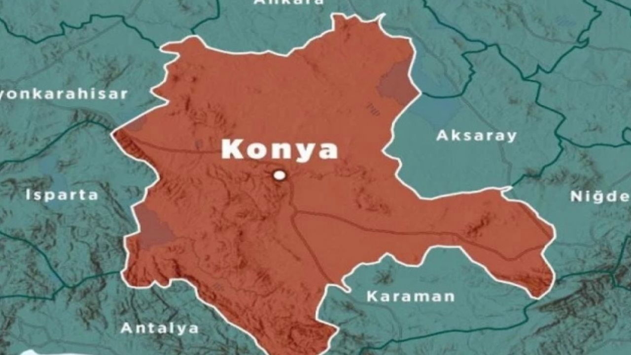 Foto - O anlarda kamera kayıttaydı! Konya’daki depreme yakalanan kadının yaptığı şey "Allah akıl fikir versin" dedirtti