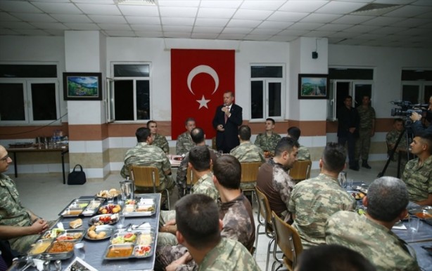 Foto - O asker bakın kimmiş!