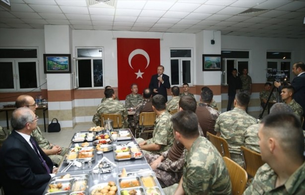 Foto - O asker bakın kimmiş!