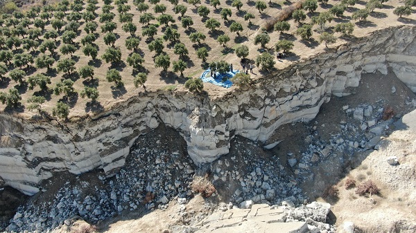 Foto - O bahçeyi fay hattı ikiye bölmüştü! Hatay'da korkutan hasat 