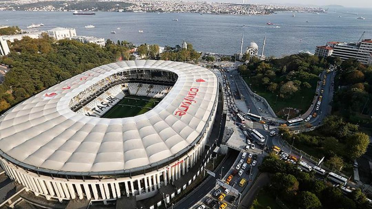 Foto - O bakanlık, Beşiktaş’ın sweatshirt’lerini toplatma kararı aldı! Sebebi ağızları açık bıraktı! Yok artık daha neler