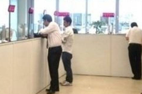 O bankalarda parası olanlara büyük şok! 15’i birden apar topar kapanacak 