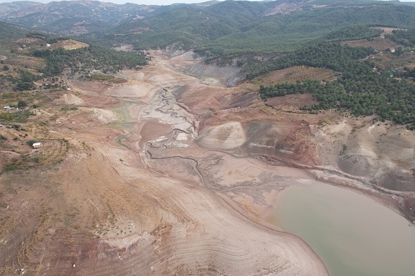 Foto - O baraj alarm vermeye başladı!