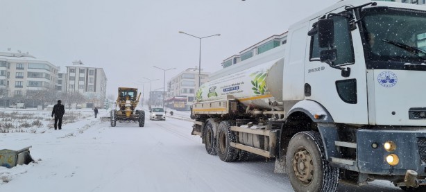 Foto - O bölgeyle ulaşım tamamen kesildi!