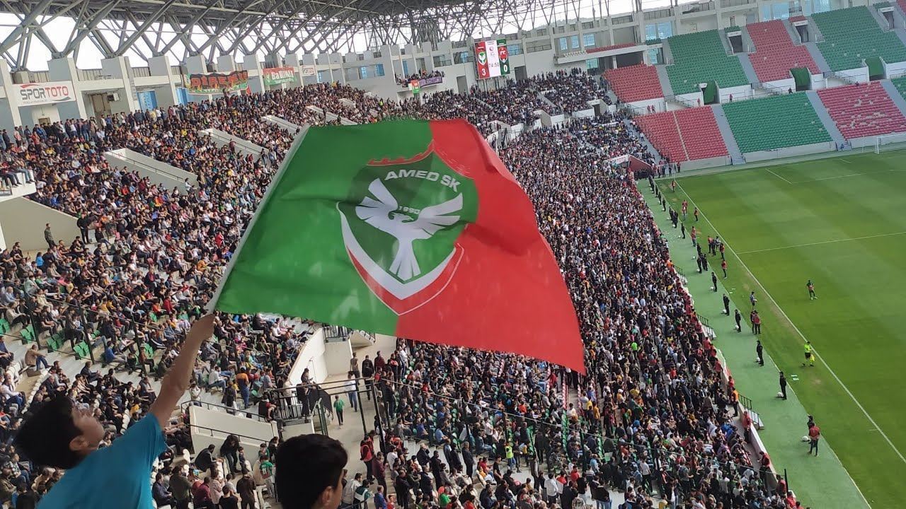 Foto - O fotoğraf tüm Türkiye’yi şoke etmişti! Amedspor’dan "Türk Bayrağı" açıklaması geldi