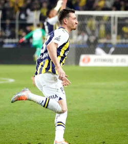 Foto - O fotoğrafı görenler için ortalık karıştı! İnanalım mı kaptan! Maça bomba gibi düşen o hareketler zinciri…