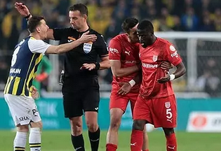 Foto - O fotoğrafı görenler için ortalık karıştı! İnanalım mı kaptan! Maça bomba gibi düşen o hareketler zinciri…