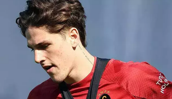 Foto - O futbolcu geri mi dönüyor? Resmen deliye döndüler… Beklenen rakam ortaya çıktı!