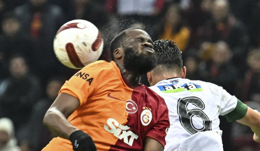 Foto - O futbolcuya karşı kritik hamle yapıldı: Taraftarın yüreğine inecekti kalması... Tombik futbolcuyla veda vakti!