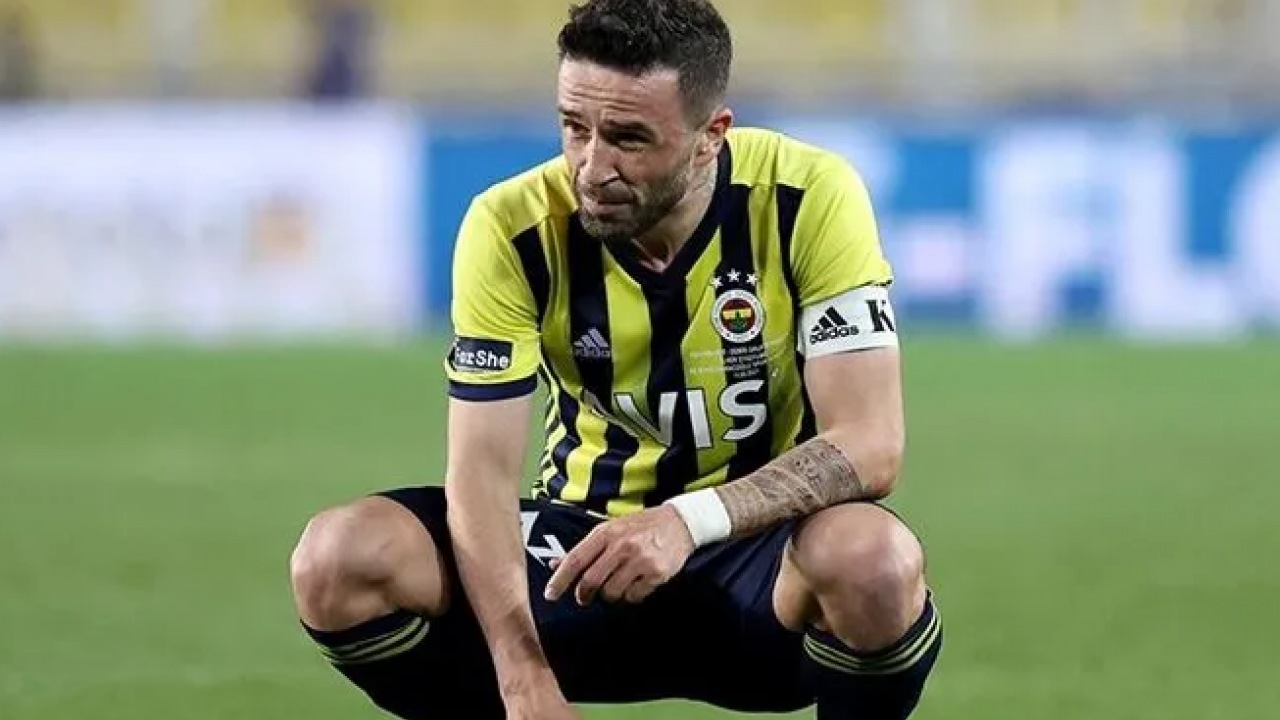 O gelişme sonrası Fenerbahçe’den beklenen açıklama gelecek mi? Fenerbahçe'de yeni teknik direktörün yardımcıları belli oldu