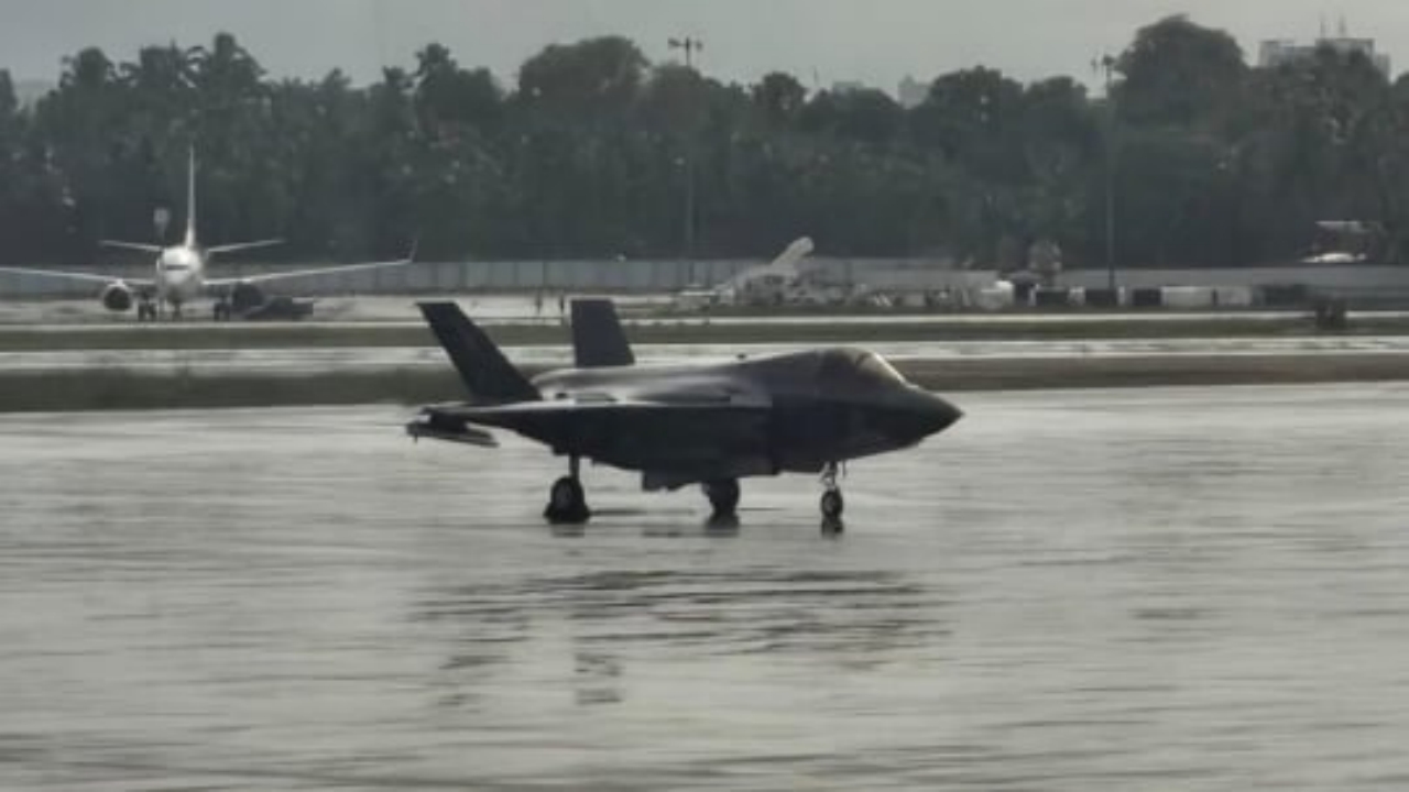 Foto - O gelişme, sosyal medyada alay konusu olmuştu! Türkiye’ye de verileceği konuşulan F-35 savaş uçakları nihayet havalandı