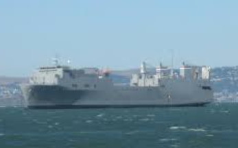 Foto - O gemi İsrail'e silah mı taşıyor? Halk gemiyi bastı, hareket etmesini engelledi