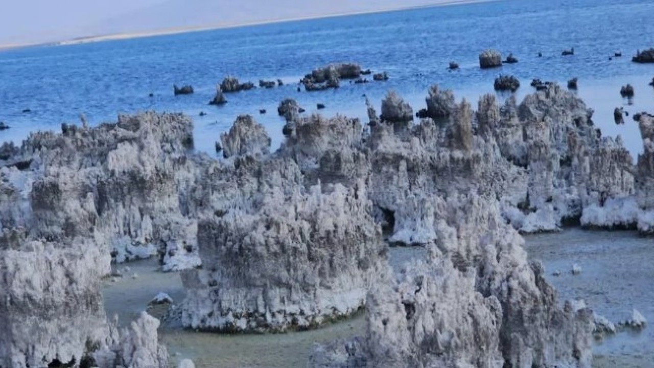 Foto - O gölde kuraklık alarmı! Sular çekilince ortaya çıktı