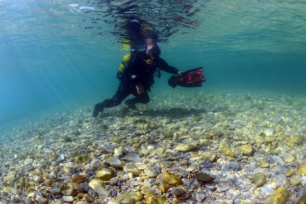 Foto - O gölün altındaki gizli hazine! Dalgıçlar antik yolda böyle yürüdü