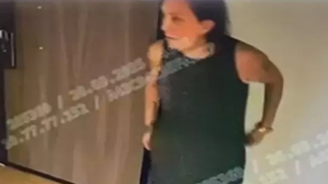 Foto - O hareketine dikkat: Güllü, kızının odasına girdiğinde ne gördü? Şok iddia