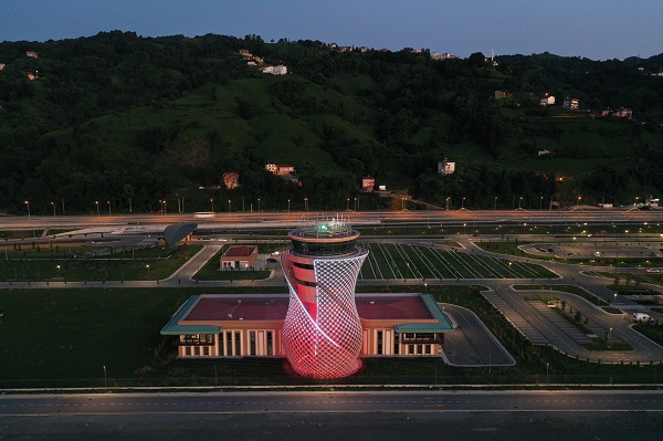 Foto - O havalimanını 2,3 milyon yolcu kullandı