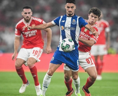 O iddia gündeme bomba gibi düştü! Orta sahaya o ismin gelmesi duyuruldu! Yer yerinden oynayacak: