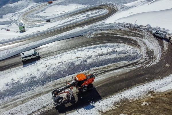 Foto - O ilçede kar kalınlığı yarım metreyi geçti! 