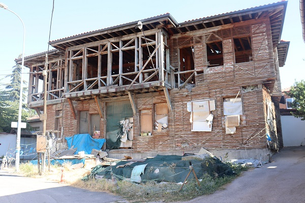 Foto - O ilde tarihi evler tek tek çöküyor! 