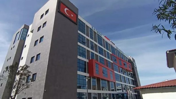 Foto - O ilimiz büyükşehir mi oluyor? "Açıklanmak için Erdoğan’ı bekliyor" dediler! Tabelası bile asılmıştı, ancak işin aslı ortaya çıktı! Meğer… 