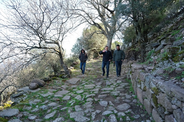 Foto - O ilimizde 2 bin yıl önce yaşanmış! Tarihi depremle ilgili şoke eden belge