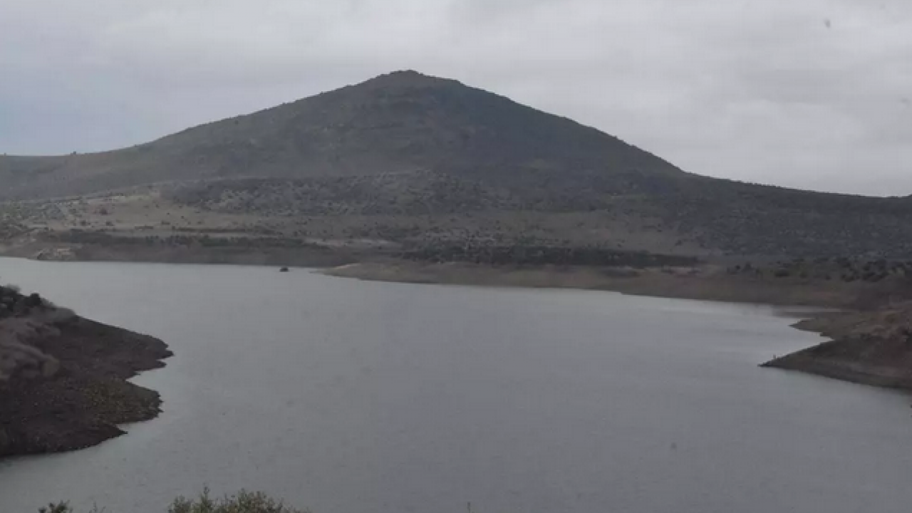 Foto - O ilimizde artık... Tehlike günden güne artıyor! Büyükşehirde 1 milyon insan susuzlukla karşı karşıya