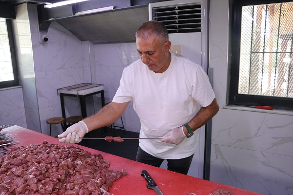 Foto - O ilimizde asfaltta yumurta pişti