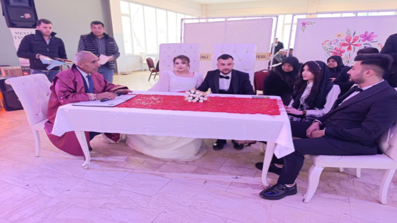 Foto - O ilimizde düğünde takılan altın miktarına kısıtlama getirildi! Herkes şaşkın