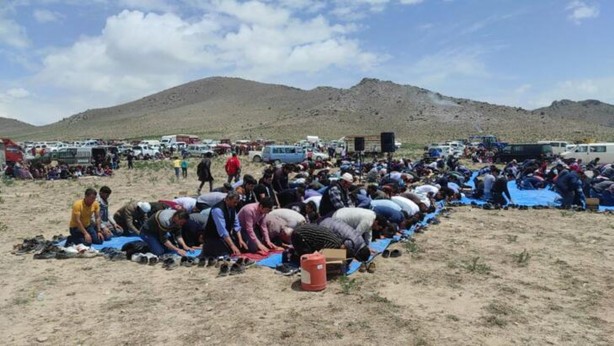 Foto - O ilimizde endişe hakim! Halk yağmur duasına çıktı: Allah'ım bize yağmur ver