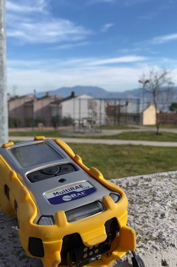 Foto - O ilimizde endişelendiren koku! Ekipler sokak sokak gezerek araştırma yaptı