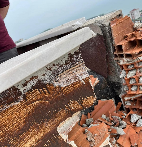 Foto - O ilimizde eve yıldırım düştü