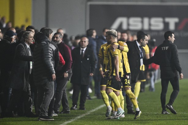 Foto - O ilimizde futbola artık el konuldu! İstifa haberinin gelmesi an meselesi: Harekete geçtiler: Görüntüler az önce geldi! 