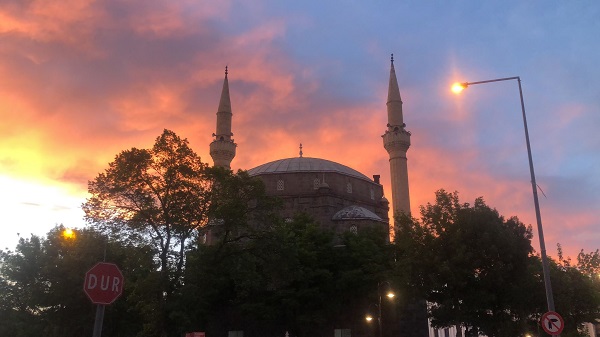 Foto - O ilimizde gökyüzü adeta kızıla büründü