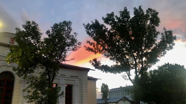 Foto - O ilimizde gökyüzü adeta kızıla büründü